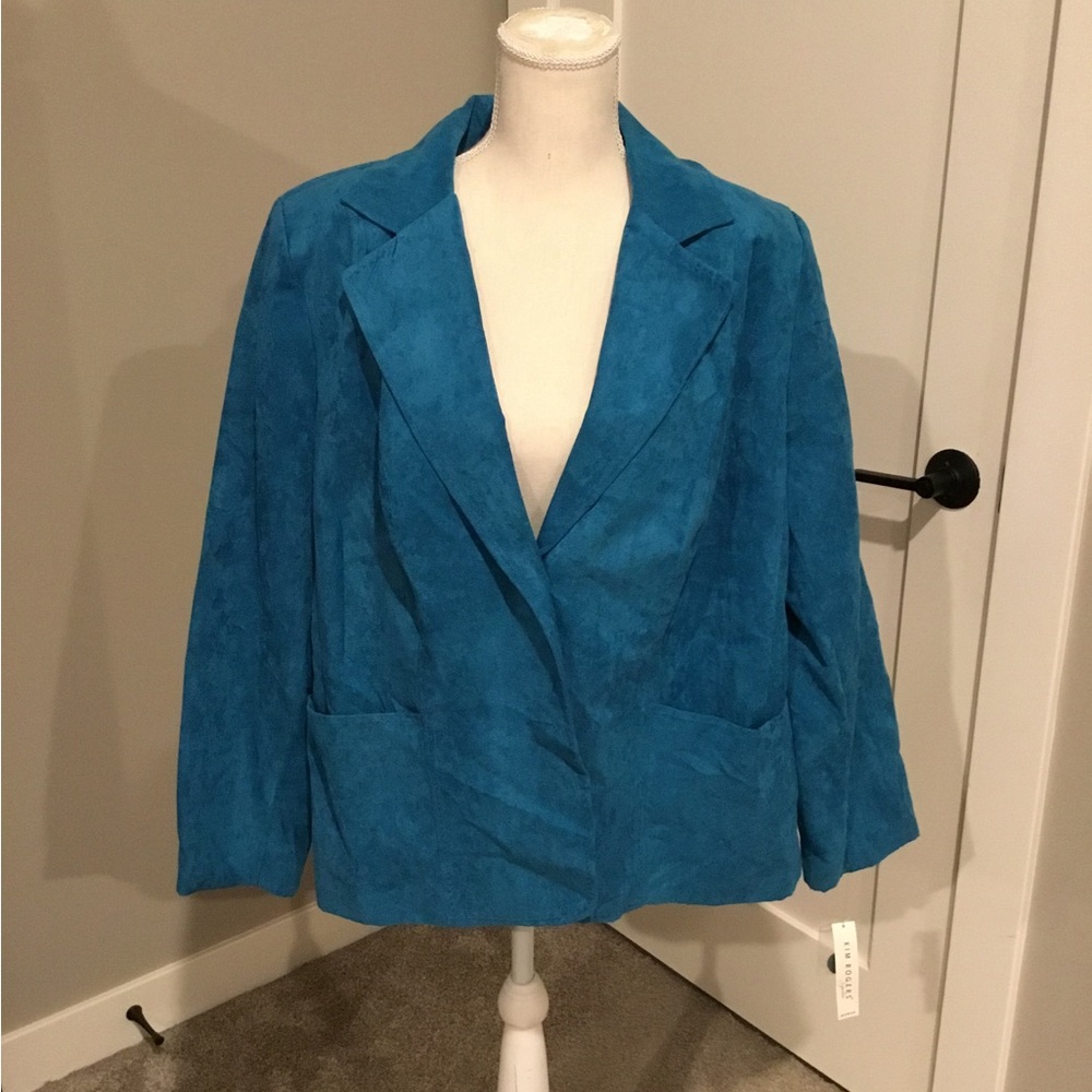 Kim Rogers Blue Tailored Blazer with Classic Lapel and Relaxed Fit